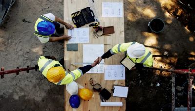 Μειώθηκε κατά 30,5% το έλλειμμα του εμπορικού ισοζυγίου τον Μάρτιο