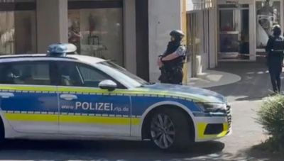 Γερμανία: Ελεύθεροι οι όμηροι που κρατούνταν σε τράπεζα στη Ρηνανία-Παλατινάτο – Διαφεύγουν οι δράστες