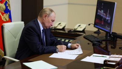 Τηλεφωνική επικοινωνία Πούτιν - Πεζεσκιάν: «Ταχεία αποκλιμάκωση» ζητά ο Ρώσος πρόεδρος