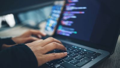 Αλβανία: Ιρανοί χάκερ εξαπέλυσαν επίθεση στο ηλεκτρονικό ταχυδρομείο του κοινοβουλίου