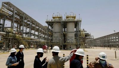 Aramco: Καταστροφικές συνέπειες στην αγορά πετρελαίου αν παραταθεί το κλείσιμο στα στενά του Ορμούζ