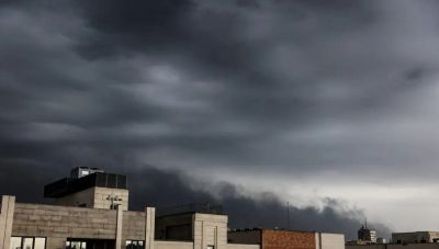 «Μαύρη βροχή» στο Ιράν: Προειδοποιεί για τους υγειονομικούς κινδύνους o ΠΟΥ