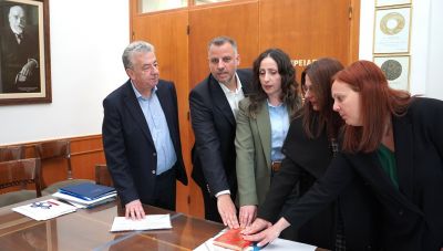 Ορκωμοσία 4 νέων υπαλλήλων στην Περιφέρεια Κρήτης