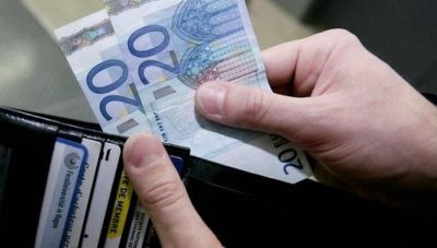 Ανατροπή στον κατώτατο μισθό: +70€ από Απρίλιο για όλους τους χαμηλόμισθους