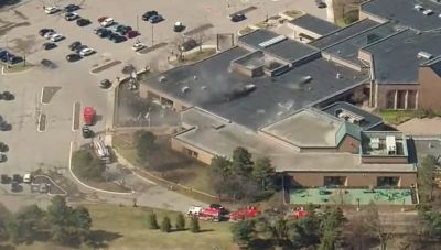 ΗΠΑ: Πυροβολισμοί σε συναγωγή στο Μίσιγκαν – Αυτοκίνητο έπεσε πάνω στο κτήριο που στεγάζει και σχολείο