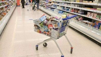 Πλαφόν στο περιθώριο κέρδους σε 61 βασικά προϊόντα σούπερ μάρκετ, τι αλλάζει από σήμερα – Η λίστα