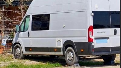 Επί τρία χρόνια διέμενε στο βαν ο Πολωνός που κατηγορείται για κατασκοπεία στη Σούδα – Έδειχνε φωτογραφικό υλικό σε περίοικους