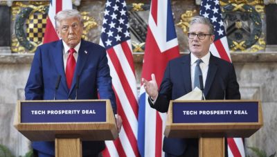 Επικοινωνία Στάρμερ – Τραμπ για τη «σημασία» της επαναλειτουργίας των Στενών του Ορμούζ