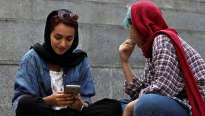 Οι τρόποι που επικοινωνούν οι Ιρανοί παρά το μπλοκάρισμα του διαδικτύου από το καθεστώς