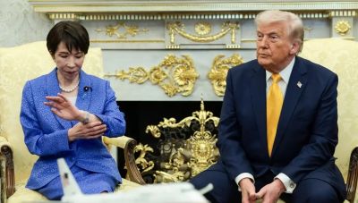 Ο Τραμπ «πάγωσε» την πρωθυπουργό της Ιαπωνίας: Ούτε εσείς μας είπατε για το Περλ Χάρμπορ