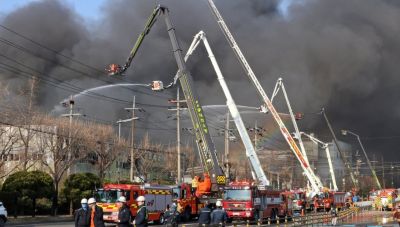 Τουλάχιστον δέκα νεκροί και 60 τραυματίες από πυρκαγιά σε εργοστάσιο στη Νότια Κορέα