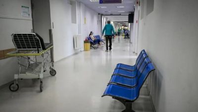 Βέροια: «Έπαιζε με άλλα παιδιά, σκόνταψε και χτύπησε του κεφάλι του», λέει ο πατέρας του 7χρονου