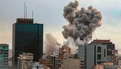 Λήγει το τελεσίγραφο του Τραμπ, η Τεχεράνη απειλεί με νέα πλήγματα