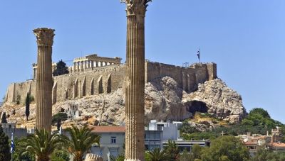 Καμπανάκι για την άνοδο τιμών στον ελληνικό τουρισμό