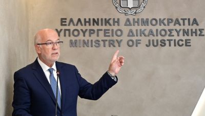 Φλωρίδης για δίκη Τεμπών: «Αν κάποιος μου βρει στην Ευρώπη μεγαλύτερη αίθουσα, να μου το πει»