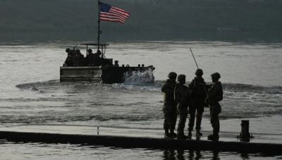 Τραμπ: Μιλάμε με τα σωστά άτομα για τη λήξη του πολέμου - Επιπλέον 3.000 πεζοναύτες στη Μέση Ανατολή