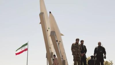 Θα συνεχίσουμε τις επιθέσεις λένε οι Χούθι – Το Ιράν στόχευσε πλοίο επιμελητείας των ΗΠΑ κοντά στο Ομάν