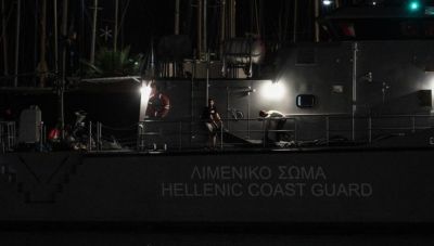 Ρόδος: Επεισοδιακή καταδίωξη και σύλληψη δύο διακινητών που μετέφεραν 36 μετανάστες