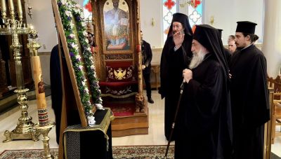 Κατάνυξη στην Ακολουθία του Όρθρου της Μ. Τετάρτης στην Παναγία Καμαριανή-Χοροστάτησε ο Αρχιεπίσκοπος Κρήτης (Φώτο)