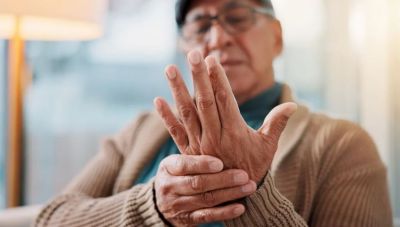 Ιαπωνία-Νόσος Πάρκινσον: Εγκρίθηκε για πρώτη φορά στον κόσμο θεραπεία με βλαστοκύτταρα