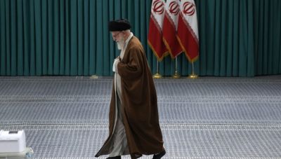 Ιράν: Οι εικασίες για την καθυστέρηση της ανακοίνωσης του διαδόχου του Χαμενεΐ