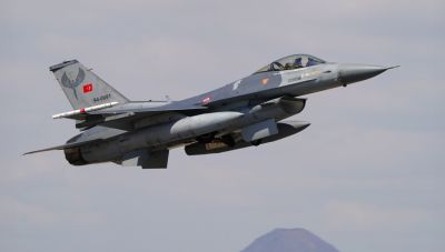 Μέτρο άμυνας και όχι επιθετική ενέργεια τα τουρκικά F-16 στα κατεχόμενα, υποστηρίζει το ψευδοκράτος