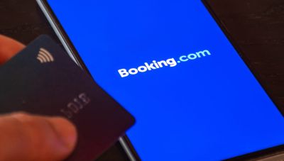 Κομισιόν: Στο «μικροσκόπιο» η Booking για απάτες σε βάρος των καταναλωτών