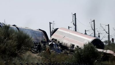 Σύγκρουση τρένων στην Ισπανία: Αυξάνεται ο αριθμός των νεκρών - Σοκάρουν οι μαρτυρίες