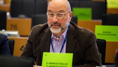 Σάκης Αρναούτογλου προς Κομισιόν: Χωρίς κοπάδι, χωρίς εισόδημα, χωρίς Ταμείο Ανεργίας