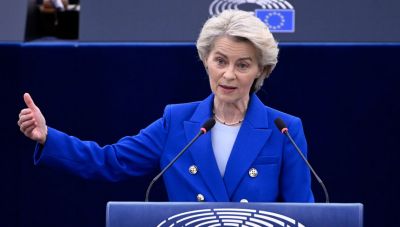 Ούρσουλα φον ντερ Λάιεν για την Κατάσταση της ΕΕ: Επιτακτικό να περιορίσουμε τις προμήθειες ενέργειας-Όσα είπε στην ομιλία της