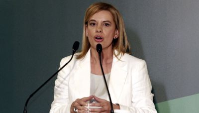 Αποχώρησε από το ΠΑΣΟΚ η Ρόζα Βρεττού με πυρά κατά Ανδρουλάκη, οδεύει για την ΕΛ.Α.Σ του Τσίπρα