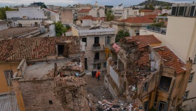 Έκρηξη στην Πλάκα: Εντοπίστηκε και δεύτερη σορός γυναίκας στα συντρίμμια του κτηρίου που κατέρρευσε