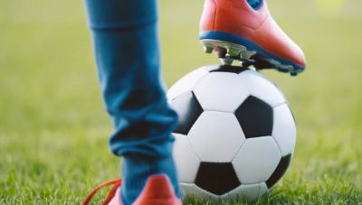 Τραυματίστηκε σοβαρά 16χρονος ποδοσφαιριστής στην Θάσο -Χτύπησε το κεφάλι του σε περίφραξη