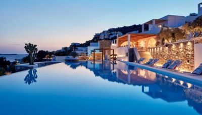 Ξενοδόχοι: Πέντε αιτήματα προς τον Πρωθυπουργό εν όψει ΔΕΘ – Τι ζητούν για φόρους, Airbnb και αιγιαλό
