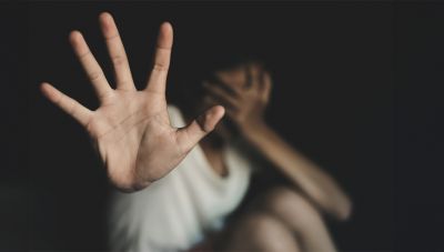 Στη φυλακή ο  πρωταγωνιστής ερωτικών ταινιών που κατηγορείται ότι εξέδιδε ανήλικες – Τι είπε στην απολογία του