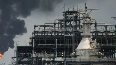 Στο φράγμα των 100 δολαρίων το Brent-Ο φόβος για παρατεταμένη διαταραχή στα Στενά του Ορμούζ δίνει ώθηση στις τιμές