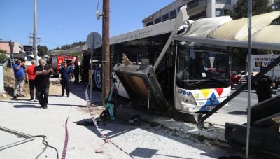 Θεσσαλονίκη: Τα νεότερα για την κατάσταση της υγείας των 4 τραυματιών – Πως συνέβη το σοβαρό τροχαίο