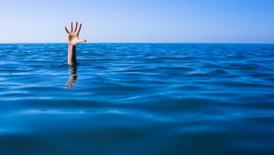 Υγρός τάφος η θάλασσα του Αγιοφάραγγου για έναν 20χρονο