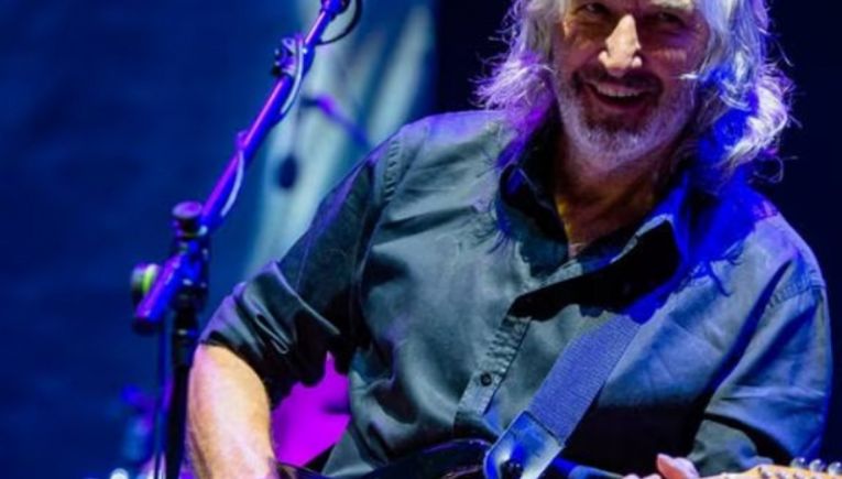Πέθανε ο Τζακ Σόνι, ο «άλλος κιθαρίστας» του συγκροτήματος Dire Straits