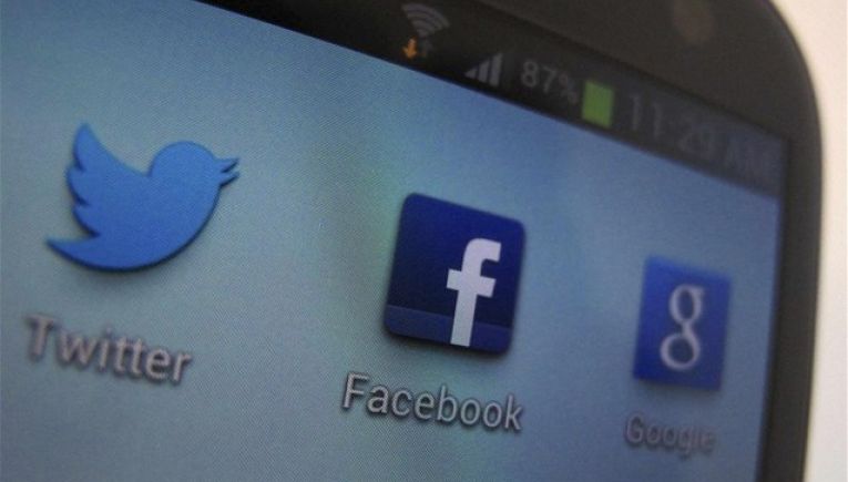 Έρευνα: Τα social media βλάπτουν την ψυχική υγεία των εφήβων
