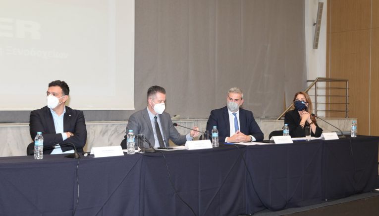 Οι ξενοδόχοι έθεσαν τα προβλήματα του τουρισμού στην πολιτική ηγεσία του Υπουργείου