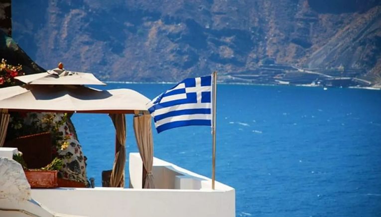 Πλώρη για πάνω από 18,2 δισ ευρώ βάζει φέτος ο ελληνικός τουρισμός