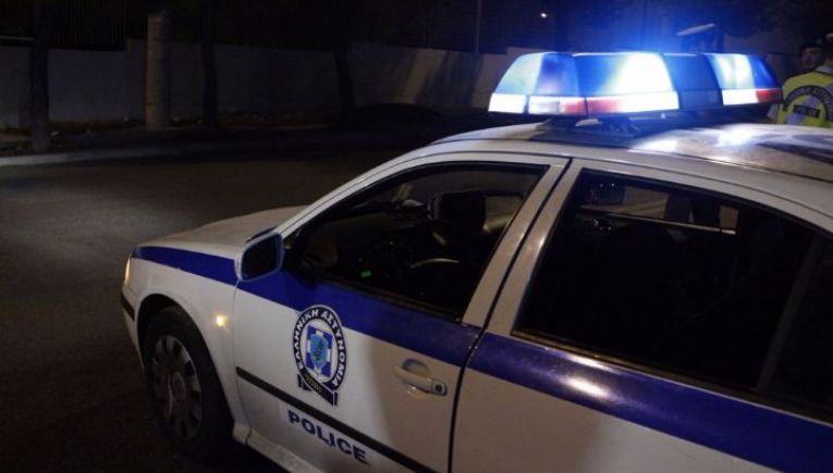 Ηράκλειο: Εμβόλισε περιπολικό και τραυμάτισε 2 αστυνομικούς- Χειροπέδες σε μεθυσμένο οδηγό