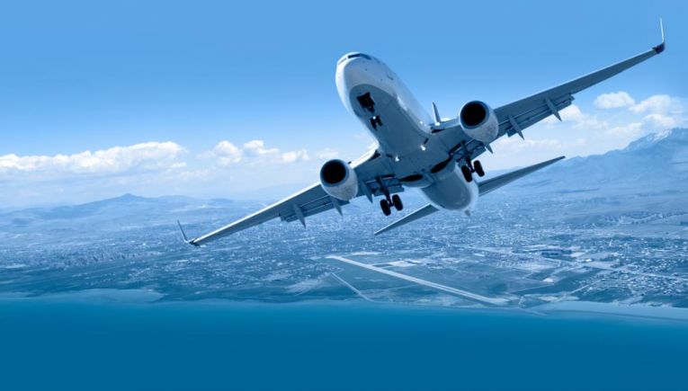 Απογείωση των... κερδών για τις αεροπορικές εταιρείες το 2023- Οι προκλήσεις και οι κίνδυνοι