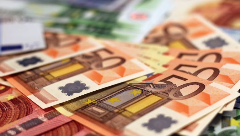 ΔΝΤ: Οι προοπτικές της ελληνικής οικονομίας έχουν βελτιωθεί σημαντικά