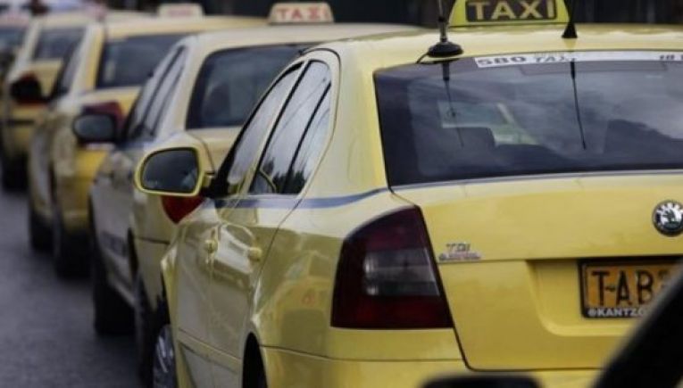 Αυτά είναι τα ποσοστά των ταξί που μπορούν να αντικατασταθούν με επιβατικά από 6 έως 9 θέσεων- Τι ισχύει στην Κρήτη