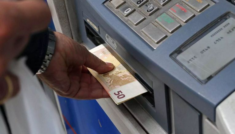 Κατώτατος μισθός: Πόσο και πότε θα αυξηθεί - «Ακρίβεια και αισχροκέρδεια τον εξανεμίζουν»