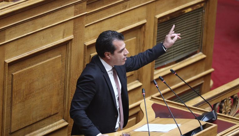 Γάμος ομόφυλων: Αποχή αποφάσισε ο Πλεύρης - Αύριο η τοποθέτηση Σαμαρά