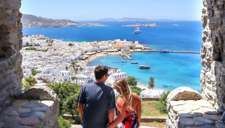 Τουρισμός: Αισιόδοξα μηνύματα για νέο ρεκόρ φέτος