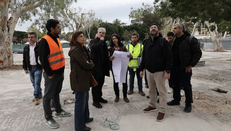 Αυτοψία στα έργα της πλατείας Ελευθερίας από το Δήμαρχο Αλέξη Καλοκαιρινό